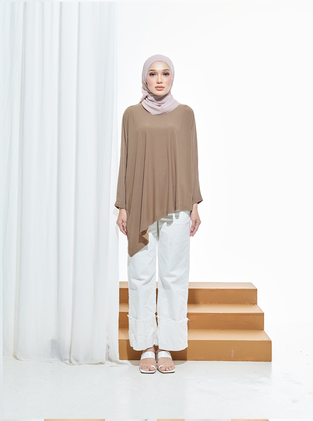 Naila In Cozy Walnut