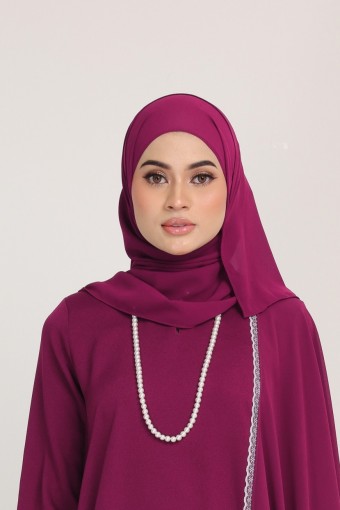 Dinda Plain Shawl in Magenta