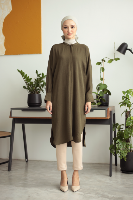 Kaara Women in Dark Olive