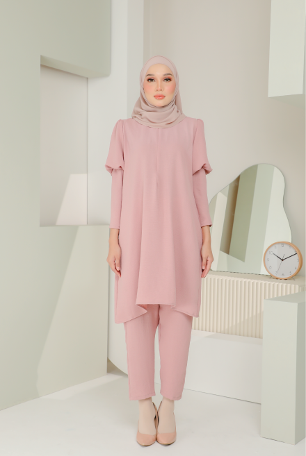 Gia in Rose Pink