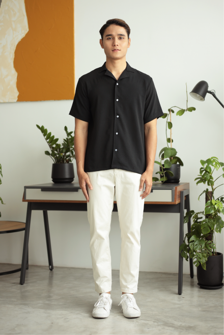 Kaara Men in Jet Black