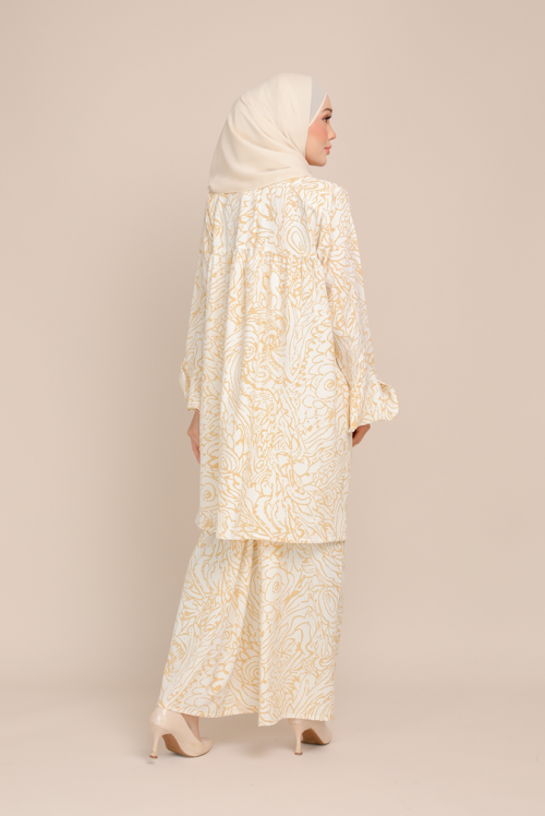 Jelita in Creamy White