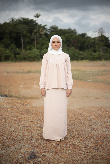 Deena in Pale Nude