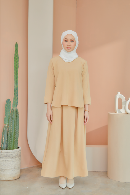 Crop Top Pleated Skirt in Sandy Nude