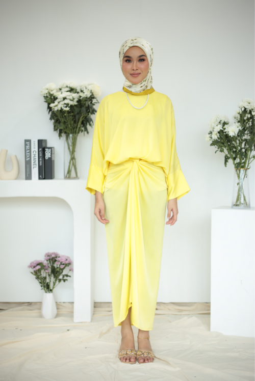 Noura in Yellow