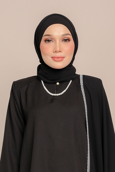 Dinda Plain Shawl in Black