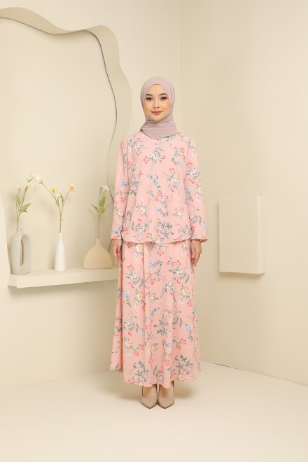 Floral in fairy pink