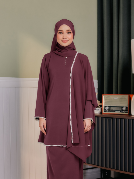 Dara Set In Burgundy elvet Dara Set In Burgundy elvet