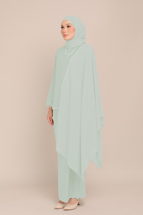 Dinda Mint Sage with Lace Shawl