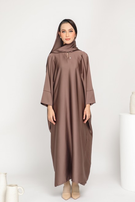 Naima in Taupe