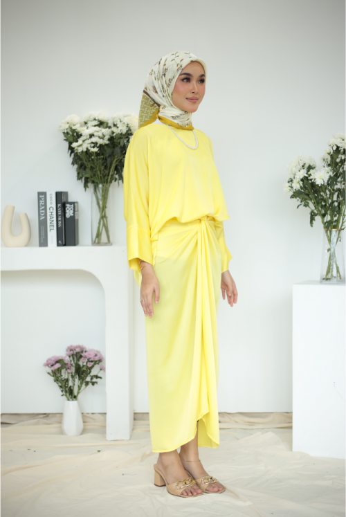 Noura in Yellow