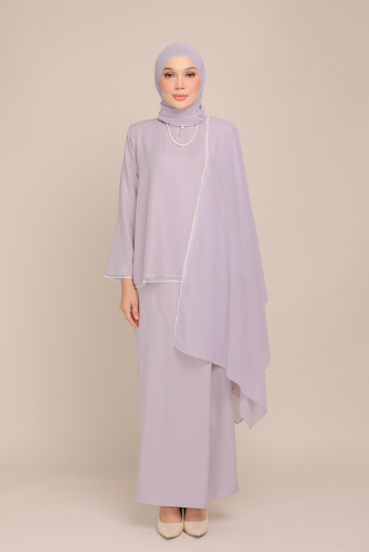 Dinda Lilac with Lace Shawl