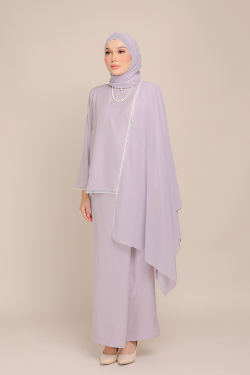 Dinda Lilac with Lace Shawl